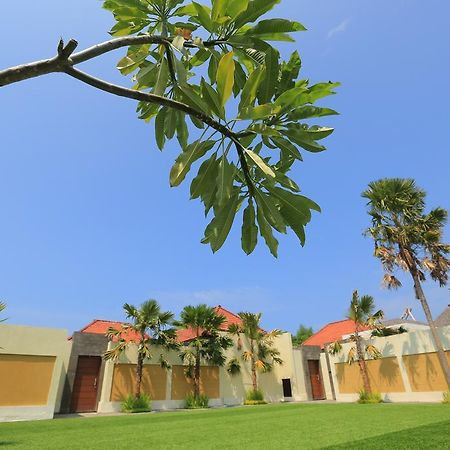 Putri Bali Villa Seminyak Esterno foto