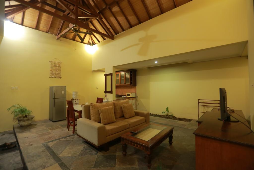 Putri Bali Villa Seminyak Esterno foto