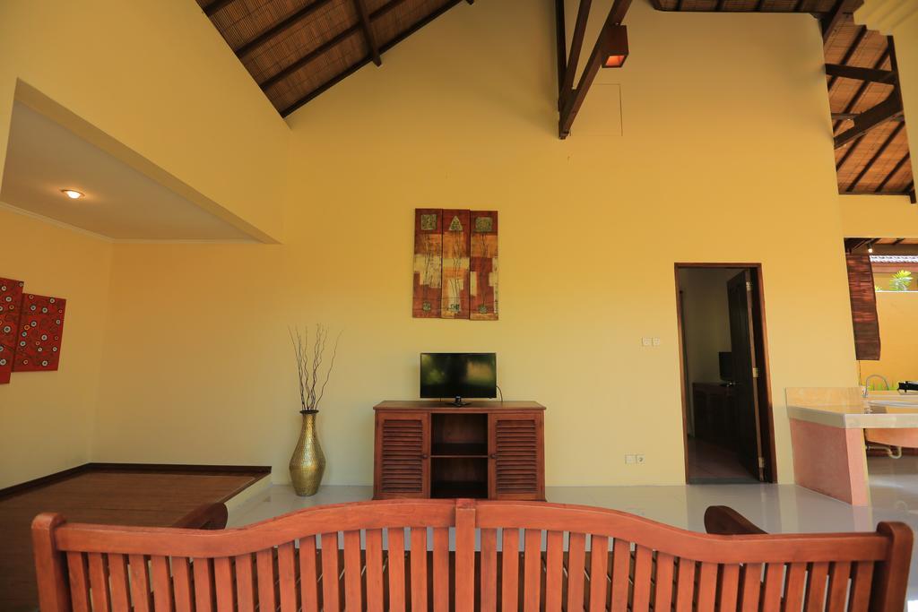 Putri Bali Villa Seminyak Esterno foto