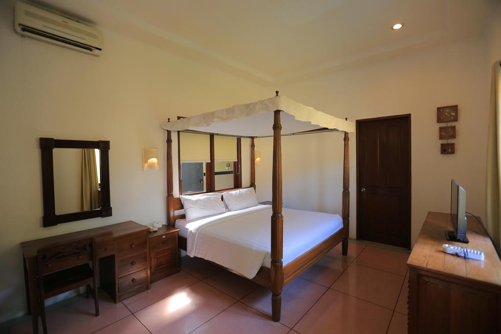 Putri Bali Villa Seminyak Esterno foto