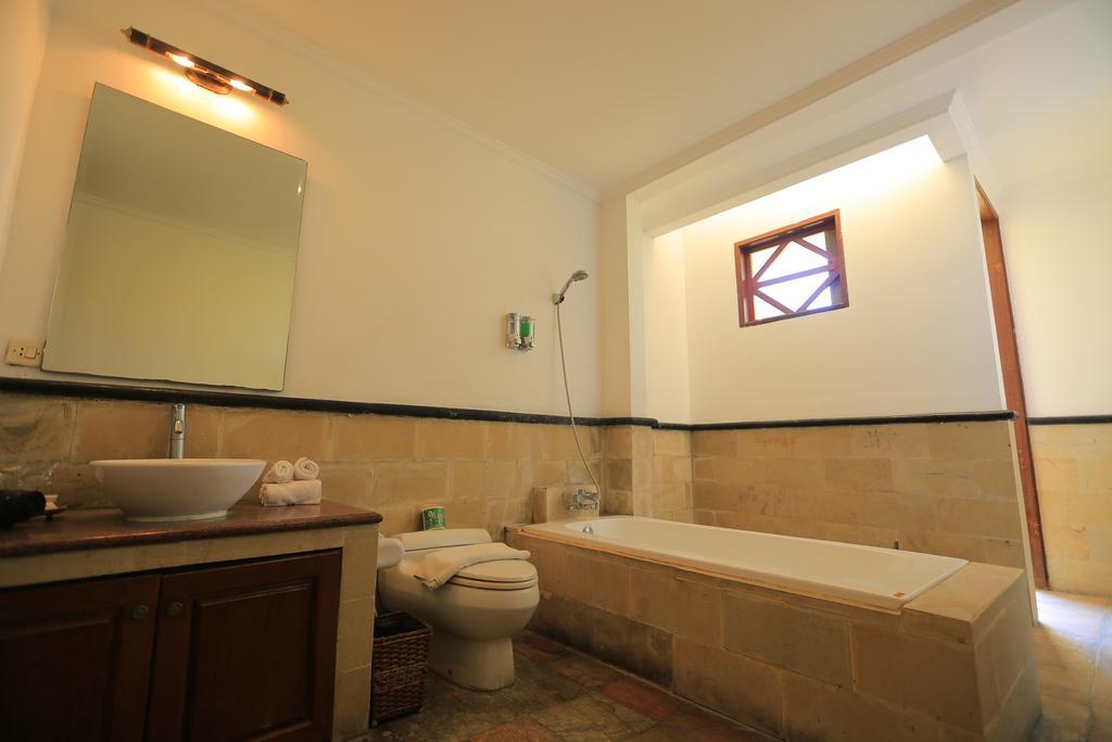 Putri Bali Villa Seminyak Esterno foto