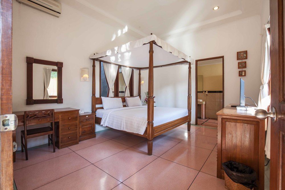 Putri Bali Villa Seminyak Esterno foto